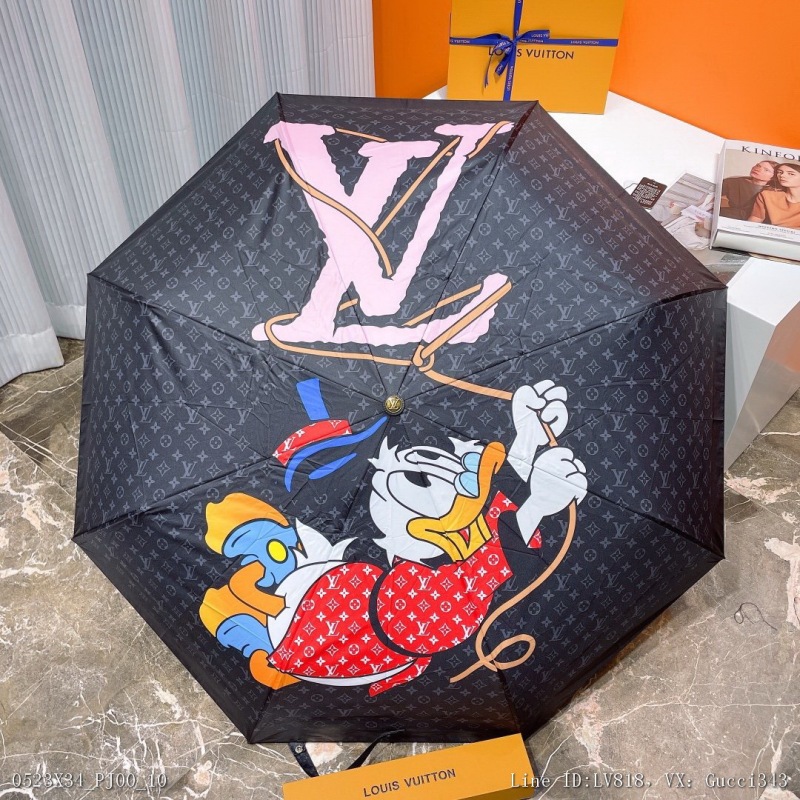 00033_ X34PJ00_ Louis Vuitton, uncle of Louis Vuitton's new Donald Duck, is the most famous duck in the world