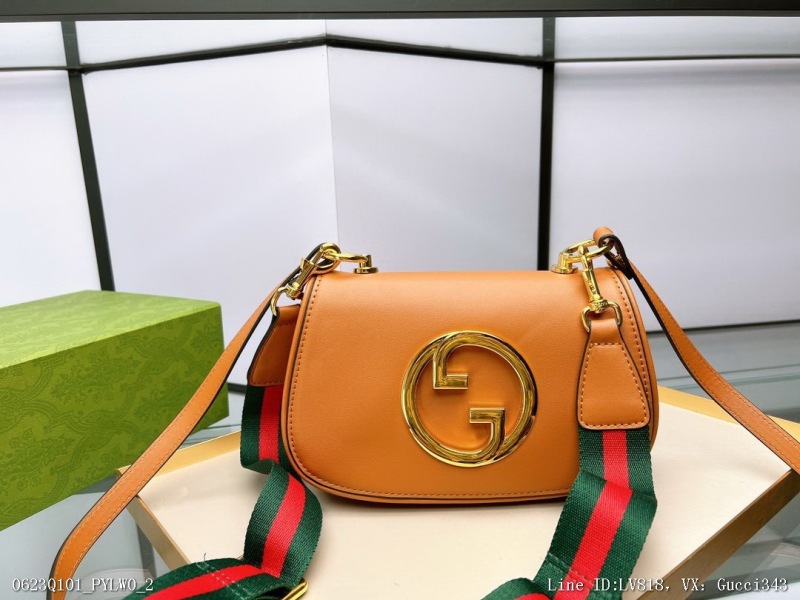 00648_ Q101PYLW0_ Sealed Folding gift box with two shoulder straps gucciblondie series round interlocking double g shoulder back