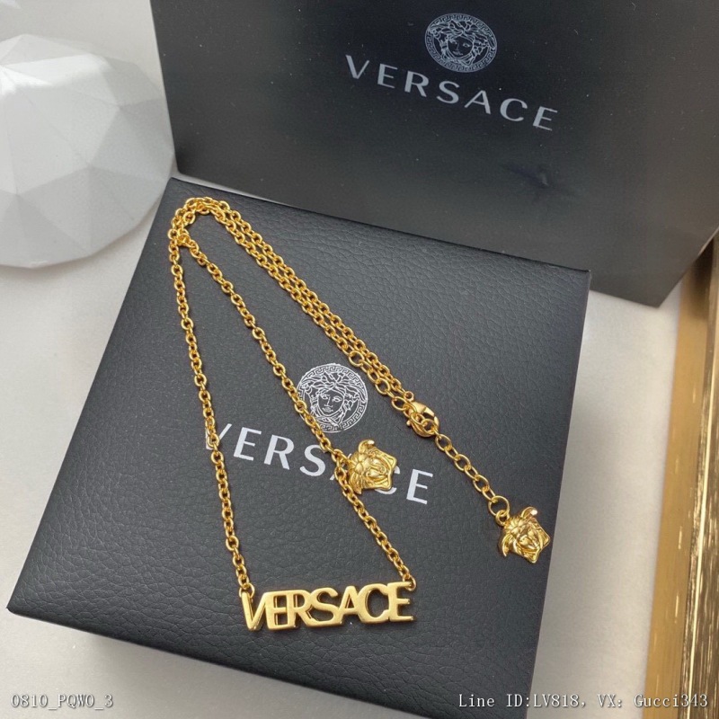 00020_ Y07pqw0versace Versace Medusa is the same as men and women. The classic works are durable and versatile