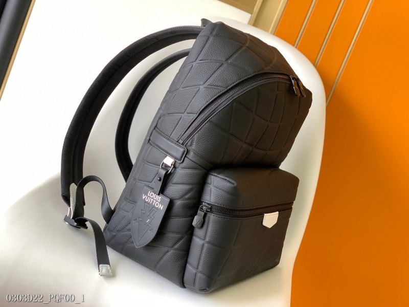 Black all -leather backpack series Discovery triv shoulder bag