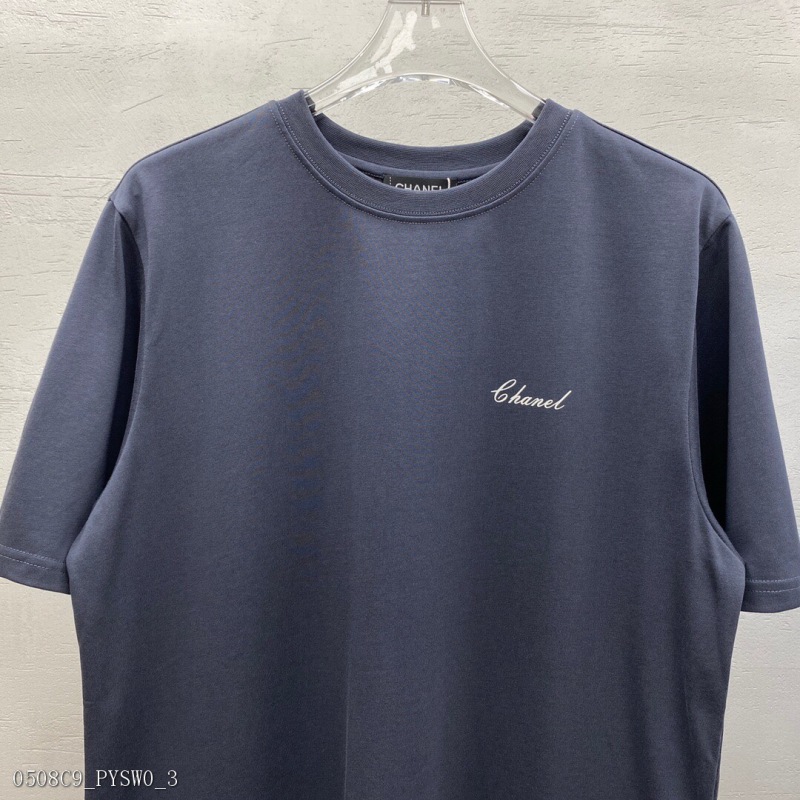 Chanel 23SS Summer Summer New Xiaoxiang Art Signal Alphabet Embroidery Stereo Round Neck Short -sleeved T -shirt Men and Women Same