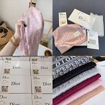 【撤離俄羅斯，緊急出清】DIOR/迪奧 限量款冰絲圍巾披肩 ，送香水【禮盒密封包裝】