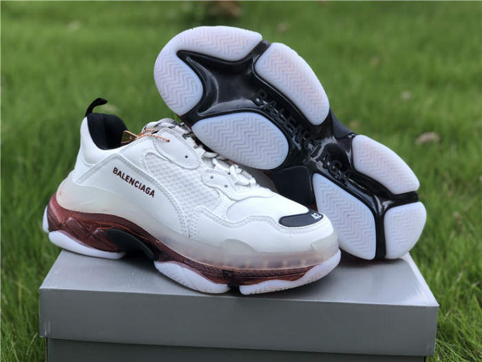 B 17FW Tripe-S High End Sneaker-143