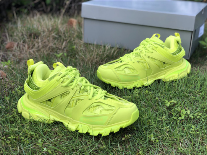 B 17FW Tripe-S High End Sneaker-123