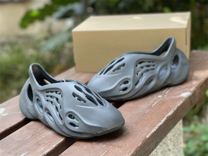 Authentic Yeezy Foam runner Onyx