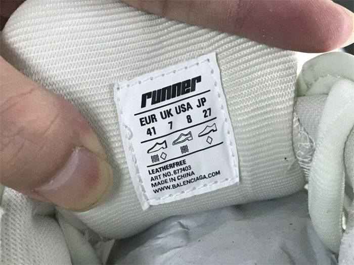 B 17FW Tripe-S High End Sneaker-333