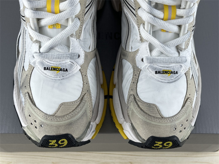 B 17FW Tripe-S High End Sneaker-435