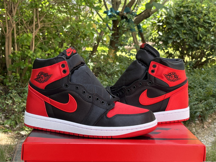 Authentic Air Jordan 1 High OG WMNS “Satin Bred”2023
