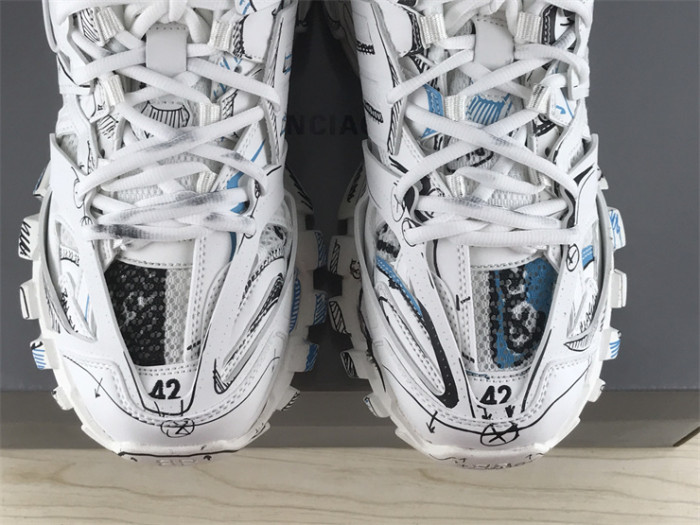 B 17FW Tripe-S High End Sneaker-407