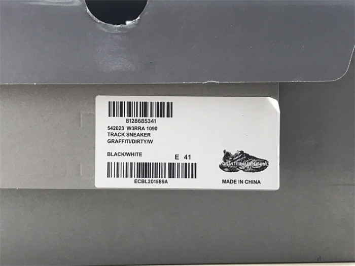 B 17FW Tripe-S High End Sneaker-405