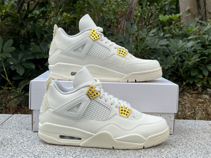 Air Jordan 4 Retro 'Metallic Gold'