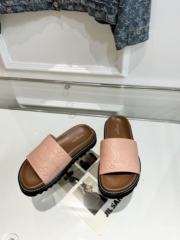 LV women Sandals 1：1 Quality-726