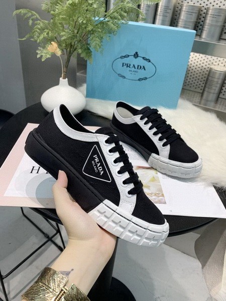 Prada women shoes 1：1 quality-008