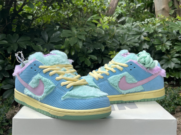 Authentic  Verdy x Nike SB Dunk Low “Visty”
