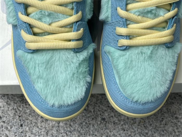 Authentic  Verdy x Nike SB Dunk Low “Visty”