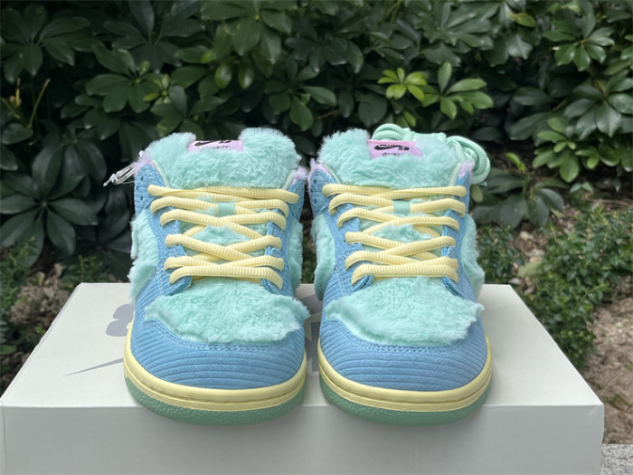 Authentic  Verdy x Nike SB Dunk Low “Visty”