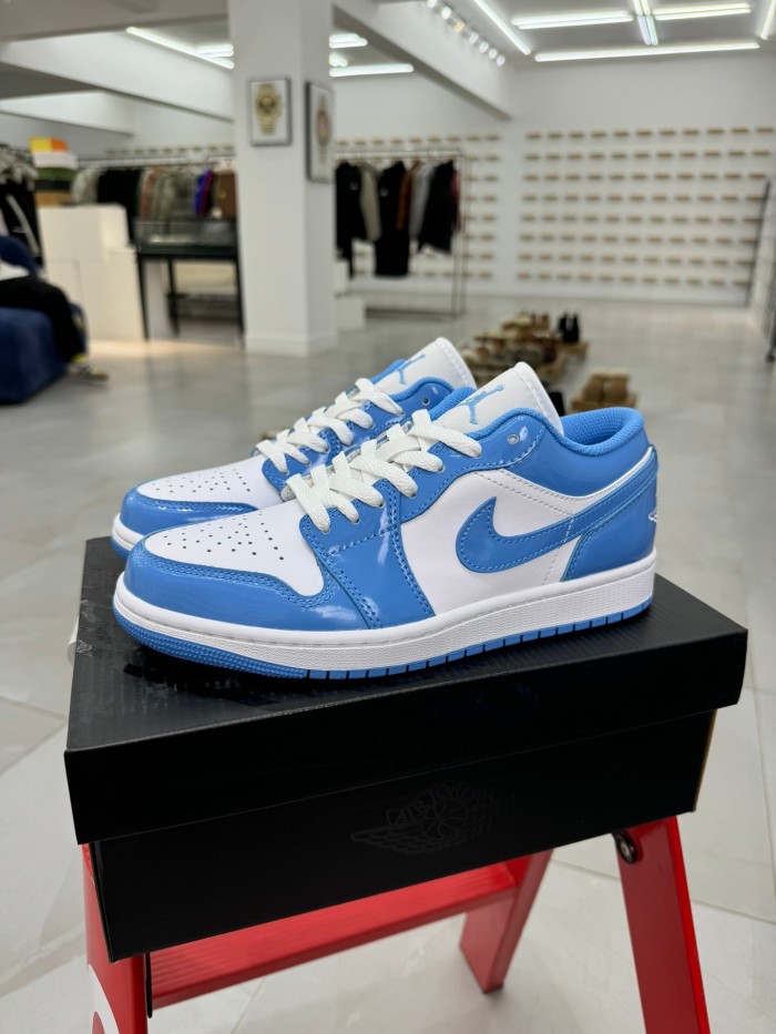 Authentic Jordan 1 Low SE White Legend Blue