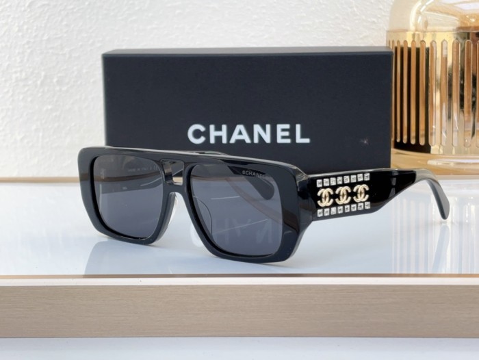 CHNL Sunglasses AAAA-4562