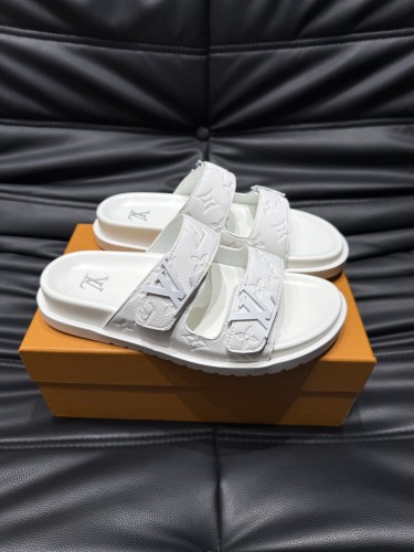 LV Sandals 1：1 Quality-999