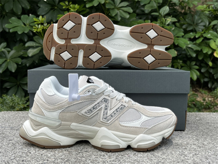 B 17FW Tripe-S High End Sneaker-654