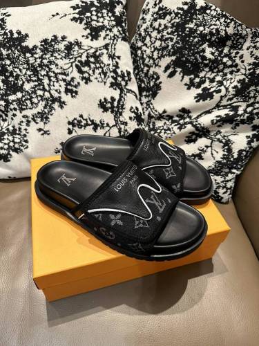 LV women Sandals 1：1 Quality-1117