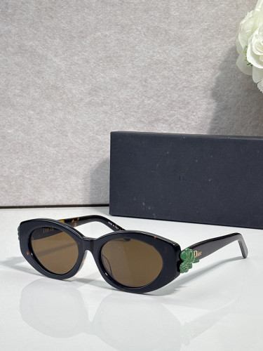 Dior Sunglasses AAAA-4949
