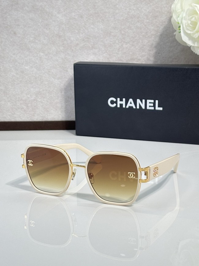 CHNL Sunglasses AAAA-6884