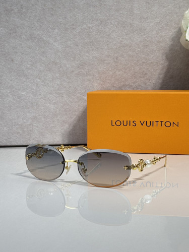LV Sunglasses AAAA-7916