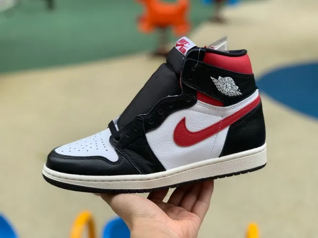 Authentic Air Jordan 1 Retro High OG “Gym Red”