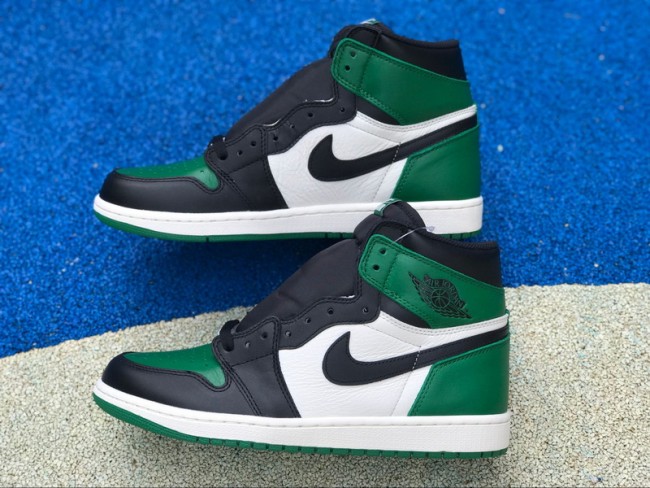 Authentic Air Jordan 1 Retro High OG “Pine Green”