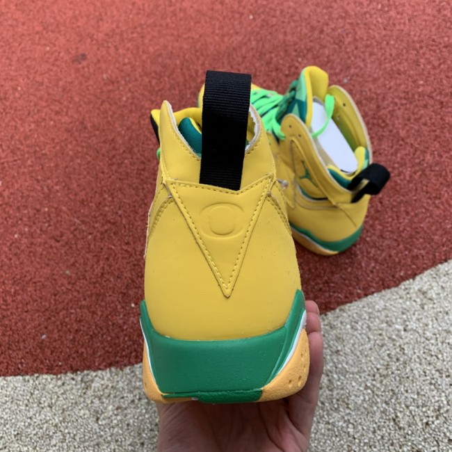 Air Jordan 7 Retro Oregon Ducks PE