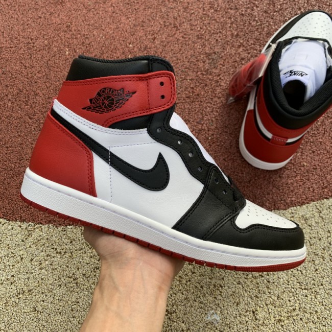 Air Jordan 1 Retro OG High “Black Toe”