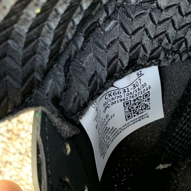 Authentic Air Jordan 5 SE “Oregon”