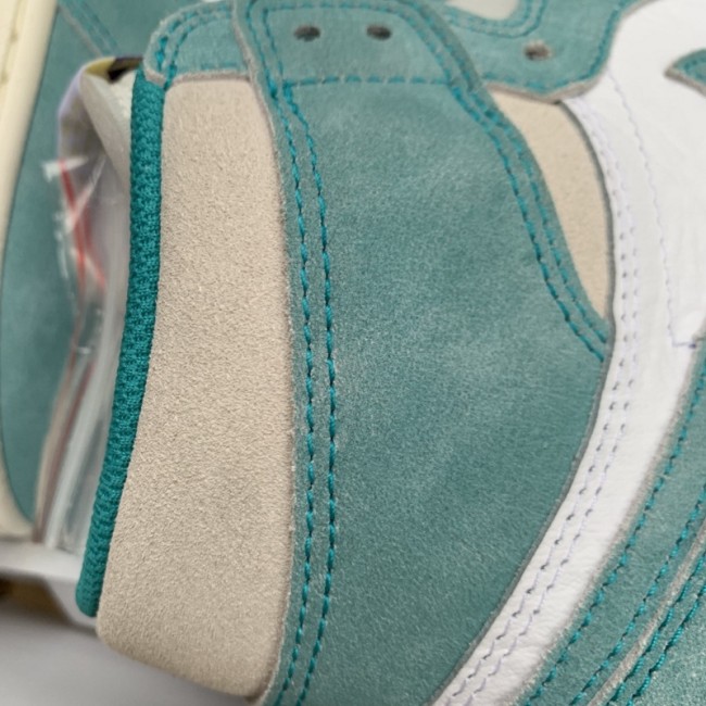 Authentic Air Jordan 1 Retro “Turbo Green”