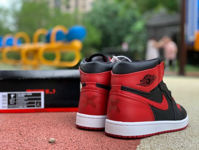 Authentic Air Jordan 1 Retro Banned