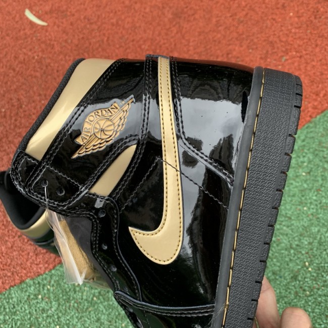 Authentic Air Jordan 1 Retro High “Black Metallic Gold”