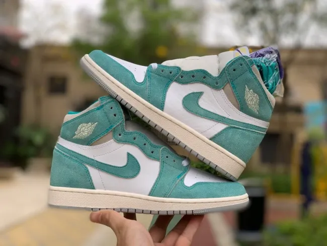 Authentic Air Jordan 1 “Turbo Green” GS