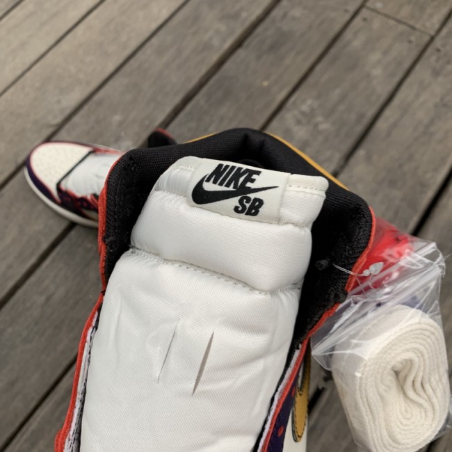 Authentic Nike SB x Air Jordan 1 Retro Lakers