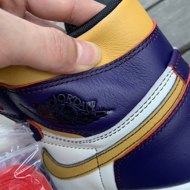 Authentic Nike SB x Air Jordan 1 Retro Lakers