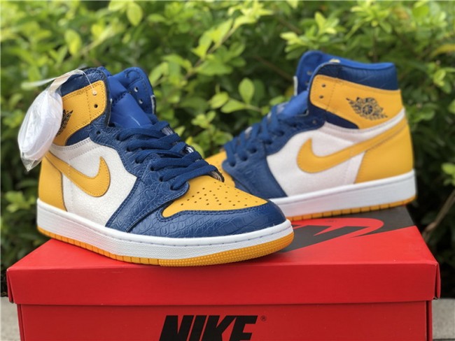 Authentic Air Jordan 1 Retro “Michigan” PE