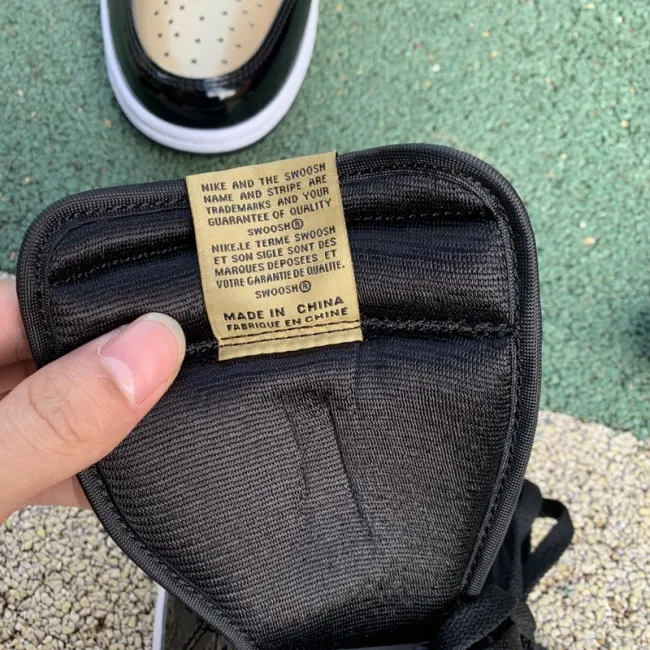 Authentic Air Jordan 1 Retro Gold Toe
