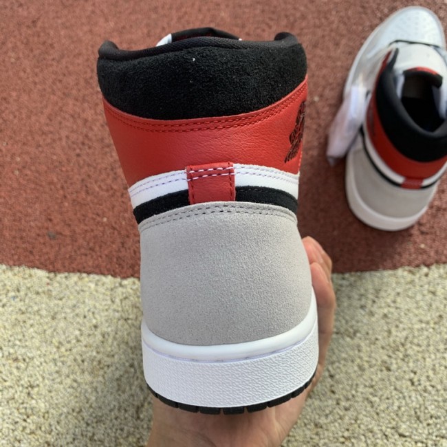 Authentic Air Jordan 1 Retro High OG“ Light Smoke Grey”