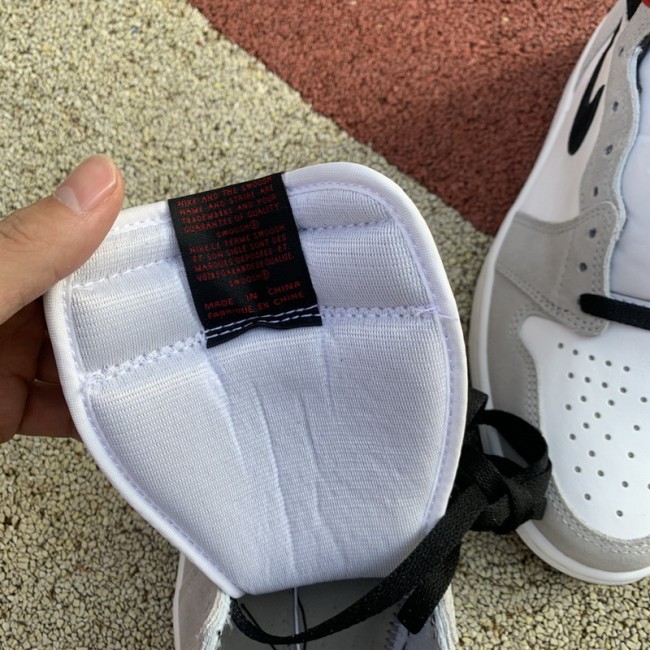 Authentic Air Jordan 1 Retro High OG“ Light Smoke Grey”