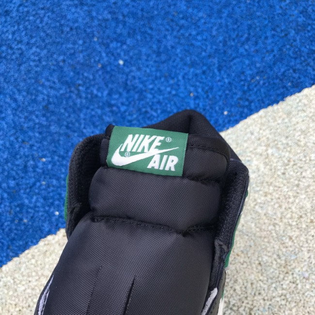 Authentic Air Jordan 1 Retro High OG “Pine Green”