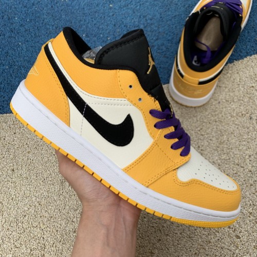 Air Jordan 1 Retro Low shoes