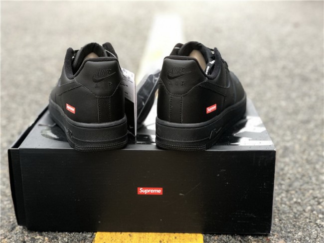 Authentic Supreme x Nike Air Force 1 Low