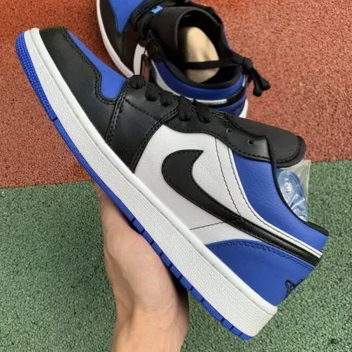Air Jordan 1 Retro Low shoes