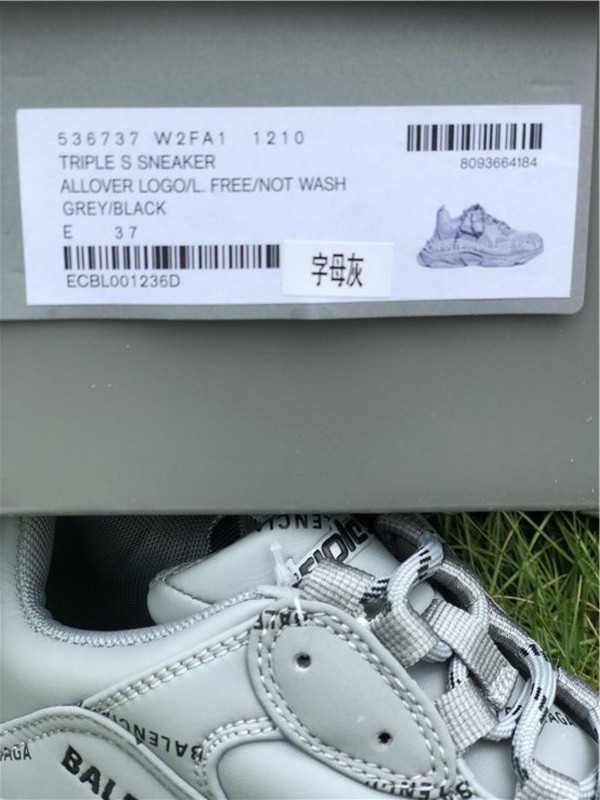 Balenciaga Triple S 