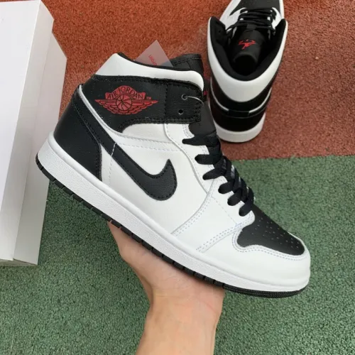 Authentic Air Jordan 1 Mid Shoes054