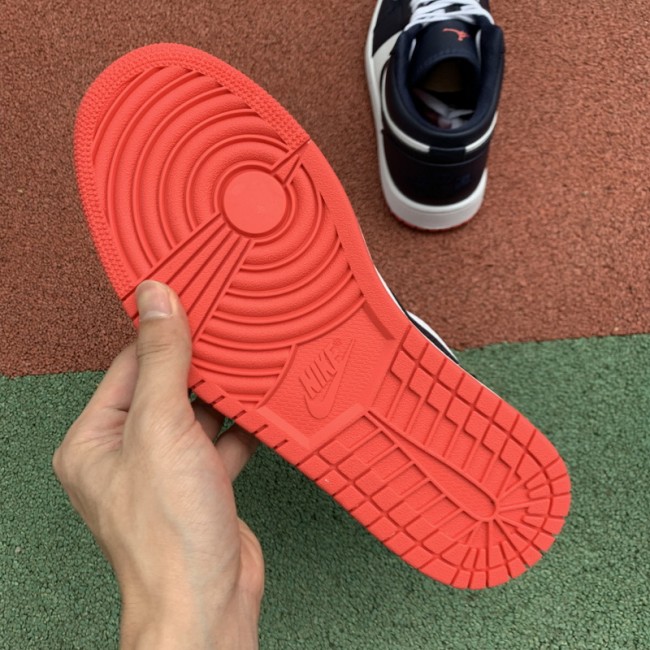 Air Jordan 1 Retro Low shoes